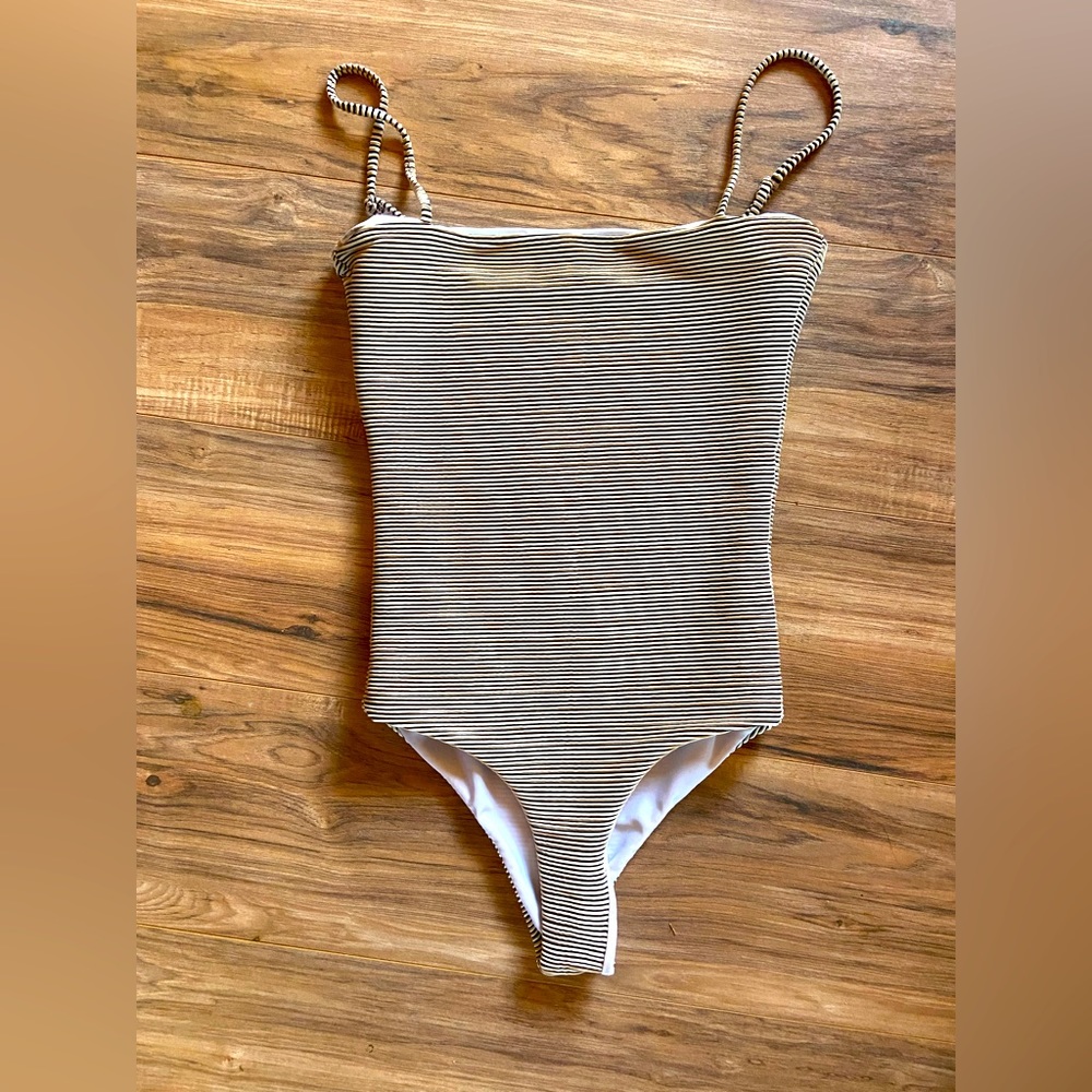 Ofonesea One piece bathing suit size small